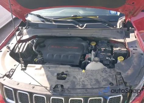 2018 Jeep Compass Latitude Fwd из США, поврежденный, VIN 3C4NJCBB1JT140436